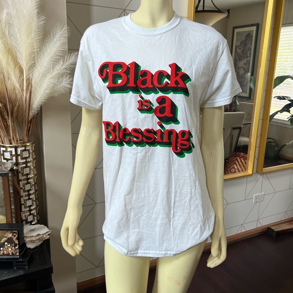 T-SHIRT - Picture 1 of 3